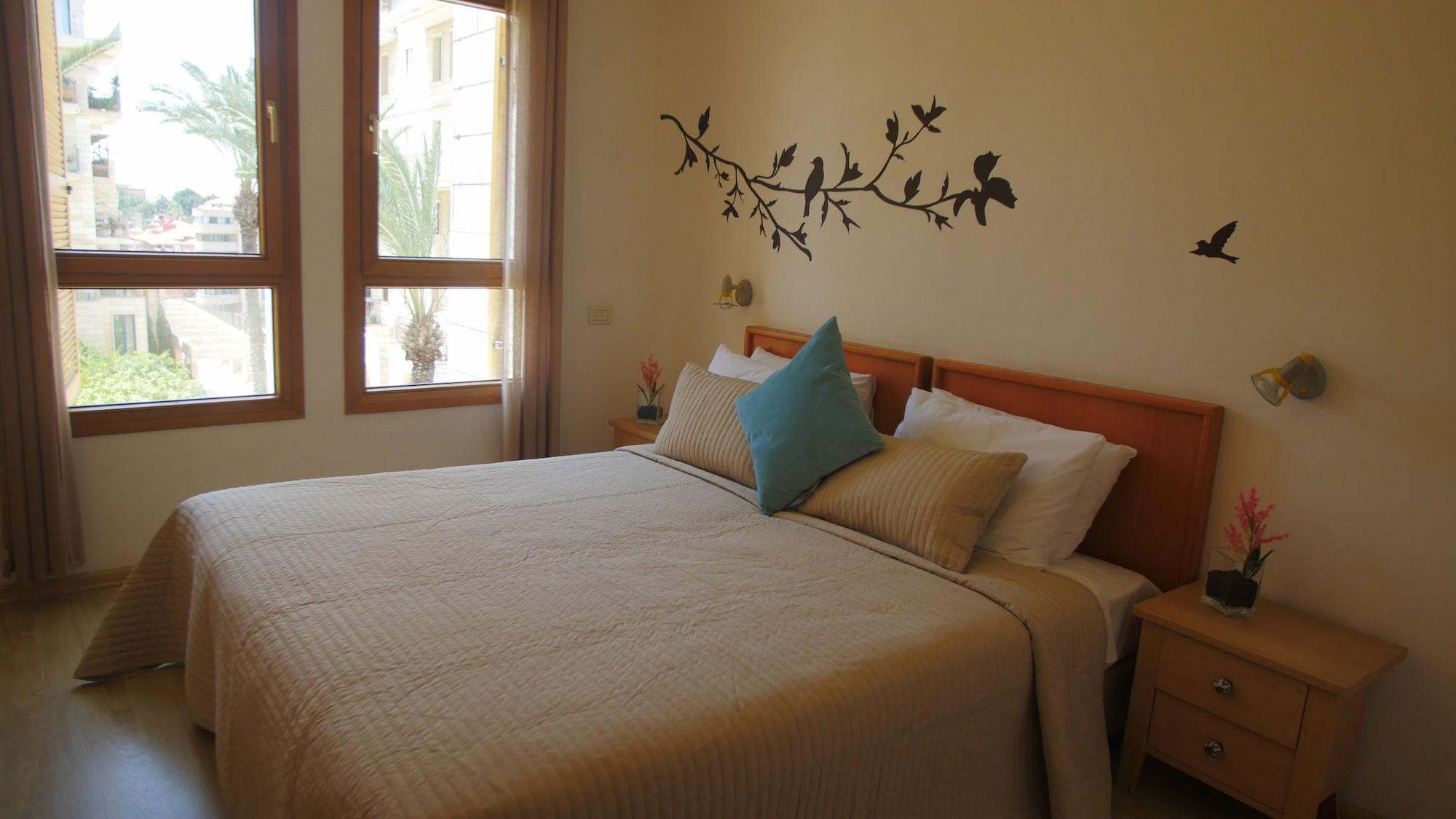Andromeda Hill Apartments And Spa Tel Aviv Bagian luar foto