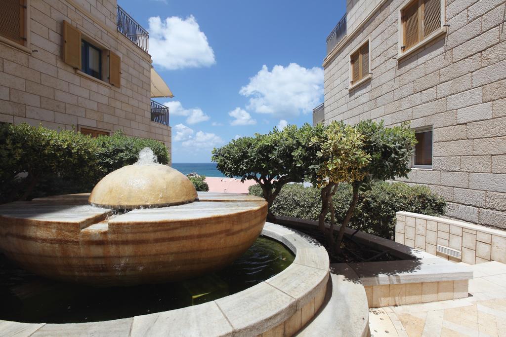 Andromeda Hill Apartments And Spa Tel Aviv Bagian luar foto