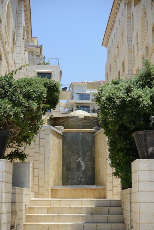 Andromeda Hill Apartments And Spa Tel Aviv Bagian luar foto