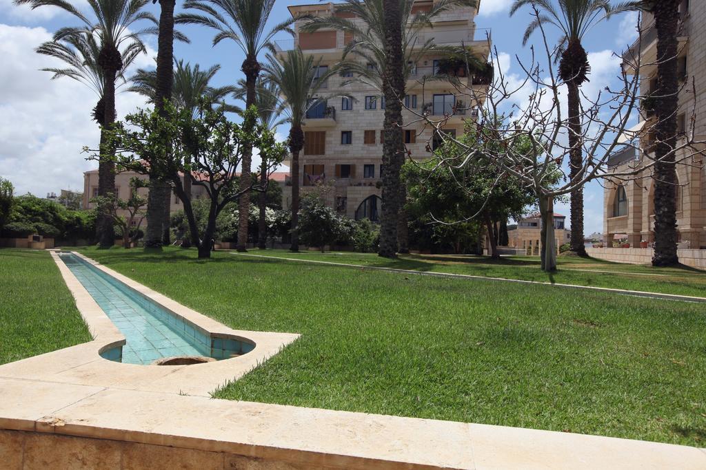 Andromeda Hill Apartments And Spa Tel Aviv Bagian luar foto