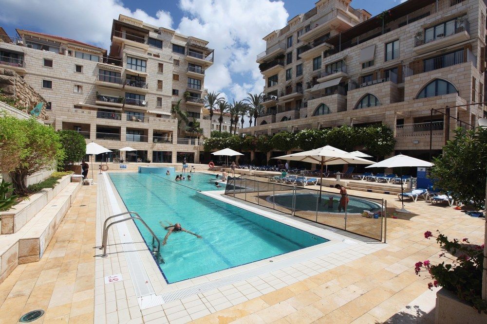 Andromeda Hill Apartments And Spa Tel Aviv Bagian luar foto