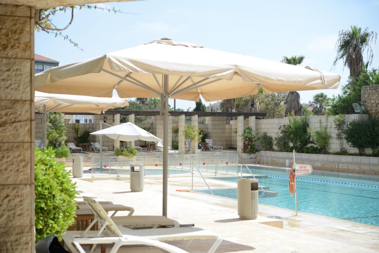 Andromeda Hill Apartments And Spa Tel Aviv Bagian luar foto